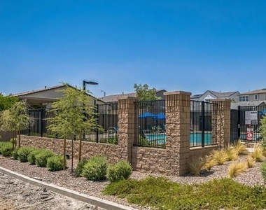 9031 Coastal Oaks Street - Photo Thumbnail 16