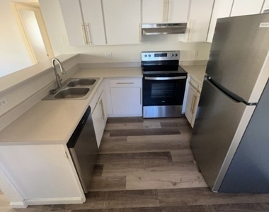 2764 Aarondavid Drive - Photo Thumbnail 6
