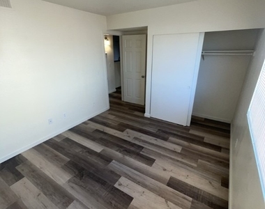 2764 Aarondavid Drive - Photo Thumbnail 9