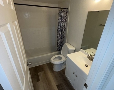 2764 Aarondavid Drive - Photo Thumbnail 7