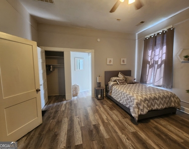 917 Oakview Avenue - Photo Thumbnail 12