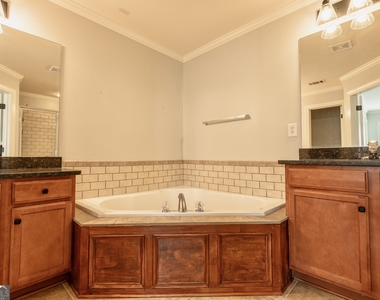 2249 Ewell Park Drive - Photo Thumbnail 20