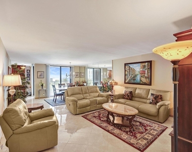 1000 S Ocean Boulevard - Photo Thumbnail 4