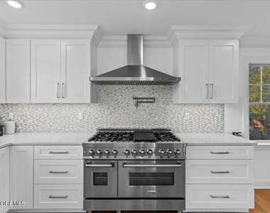 382 Western Avenue - Photo Thumbnail 15