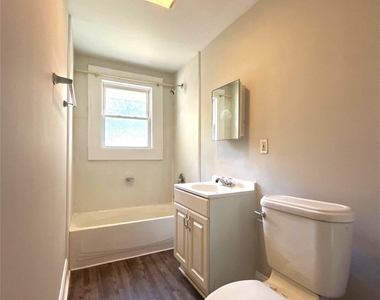904 Harrill Street - Photo Thumbnail 2