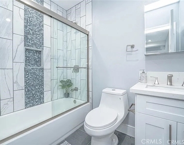 232 East Gage Avenue - Photo Thumbnail 3
