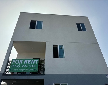232 East Gage Avenue - Photo Thumbnail 10