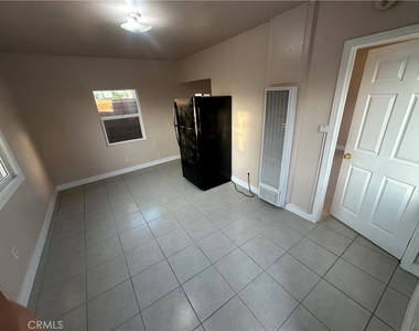 920 Mcfarland Avenue - Photo Thumbnail 3
