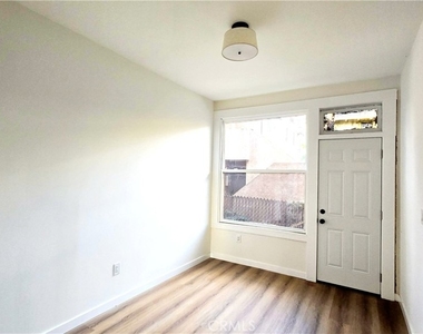 1034 Beacon - Photo Thumbnail 5
