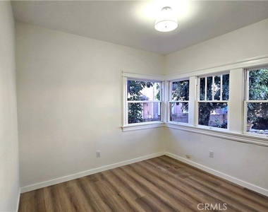 1034 Beacon - Photo Thumbnail 6