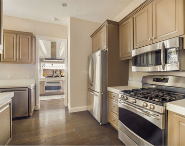 720 N Crescent Drive - Photo Thumbnail 11