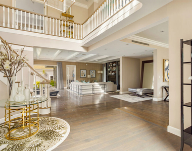 720 N Crescent Drive - Photo Thumbnail 2