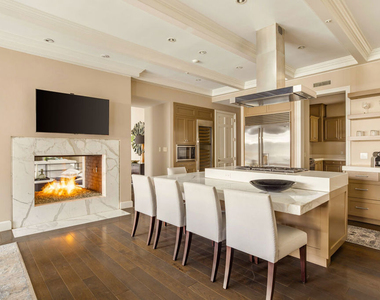 720 N Crescent Drive - Photo Thumbnail 10