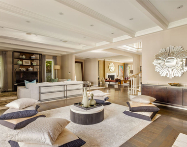 720 N Crescent Drive - Photo Thumbnail 4