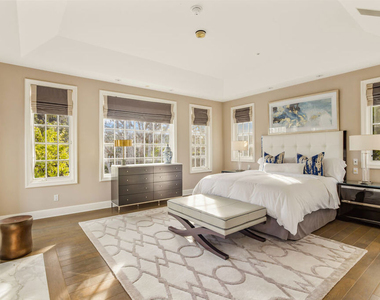 720 N Crescent Drive - Photo Thumbnail 19