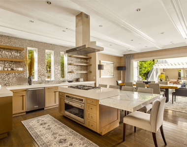 720 N Crescent Drive - Photo Thumbnail 8