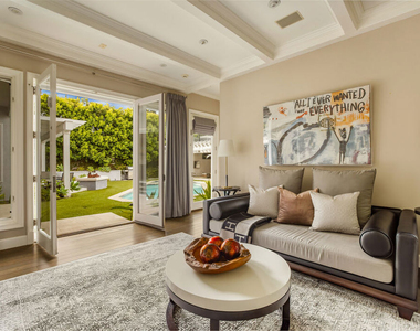 720 N Crescent Drive - Photo Thumbnail 12
