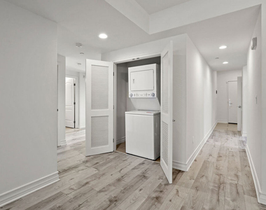 107 S Sweetzer Avenue - Photo Thumbnail 15