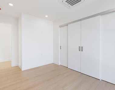 8561 Belmont Street - Photo Thumbnail 14