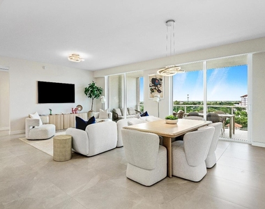 220 Se Mizner Boulevard - Photo Thumbnail 1
