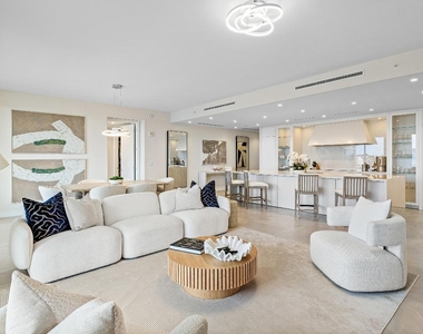 220 Se Mizner Boulevard - Photo Thumbnail 3