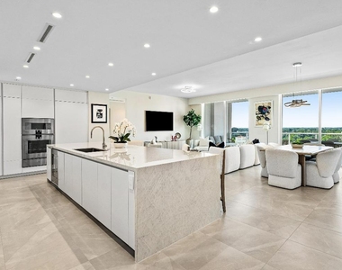 220 Se Mizner Boulevard - Photo Thumbnail 12