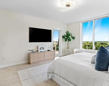 220 Se Mizner Boulevard - Photo Thumbnail 6