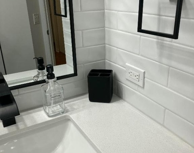 3302 Tuscany Way - Photo Thumbnail 21