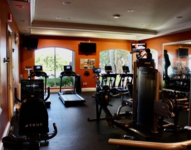 3302 Tuscany Way - Photo Thumbnail 49