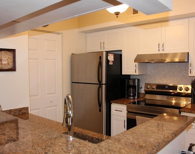 3302 Tuscany Way - Photo Thumbnail 15