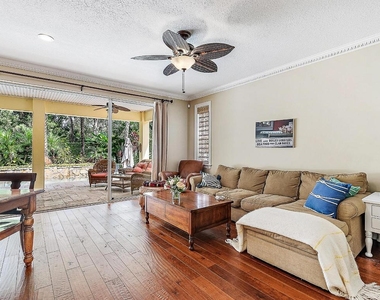 140 Sweet Bay Circle - Photo Thumbnail 19