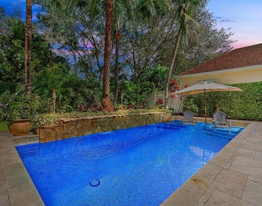 140 Sweet Bay Circle - Photo Thumbnail 1
