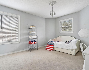 140 Sweet Bay Circle - Photo Thumbnail 14