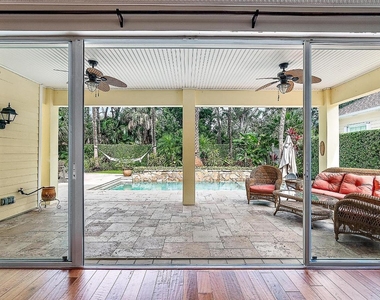 140 Sweet Bay Circle - Photo Thumbnail 25