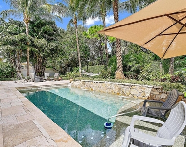140 Sweet Bay Circle - Photo Thumbnail 27