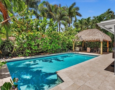 1786 Ne 21st Street - Photo Thumbnail 1