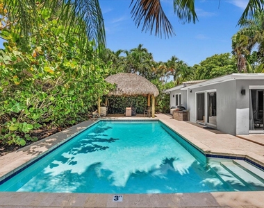 1786 Ne 21st Street - Photo Thumbnail 13