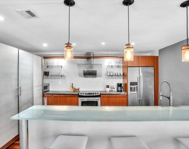 1786 Ne 21st Street - Photo Thumbnail 9