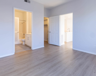 27105 Silver Oak Lane - Photo Thumbnail 68