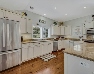 635 Strohson Road - Photo Thumbnail 12