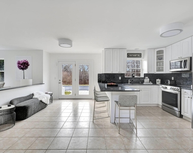 167 Tuckahoe Lane - Photo Thumbnail 9