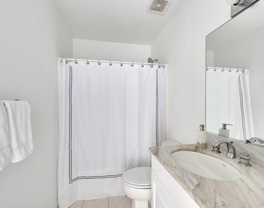 167 Tuckahoe Lane - Photo Thumbnail 18