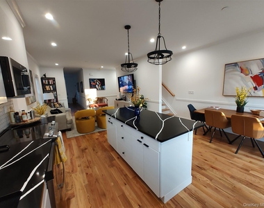 111 Park Avenue - Photo Thumbnail 7