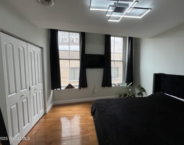 37 Maiden Lane - Photo Thumbnail 18