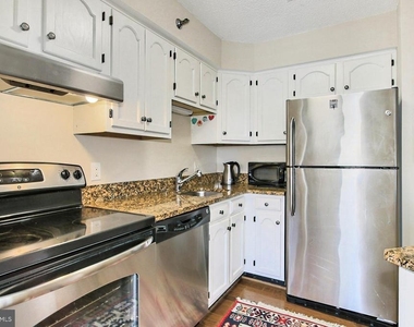 1301 N Courthouse Rd - Photo Thumbnail 22
