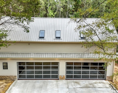 1459 Hawkins Road - Photo Thumbnail 21