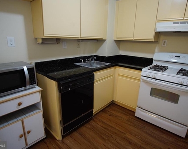 130 Slade Avenue - Photo Thumbnail 25