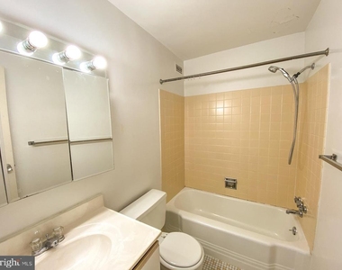 130 Slade Avenue - Photo Thumbnail 23