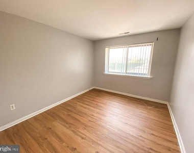 130 Slade Avenue - Photo Thumbnail 20