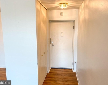 130 Slade Avenue - Photo Thumbnail 9